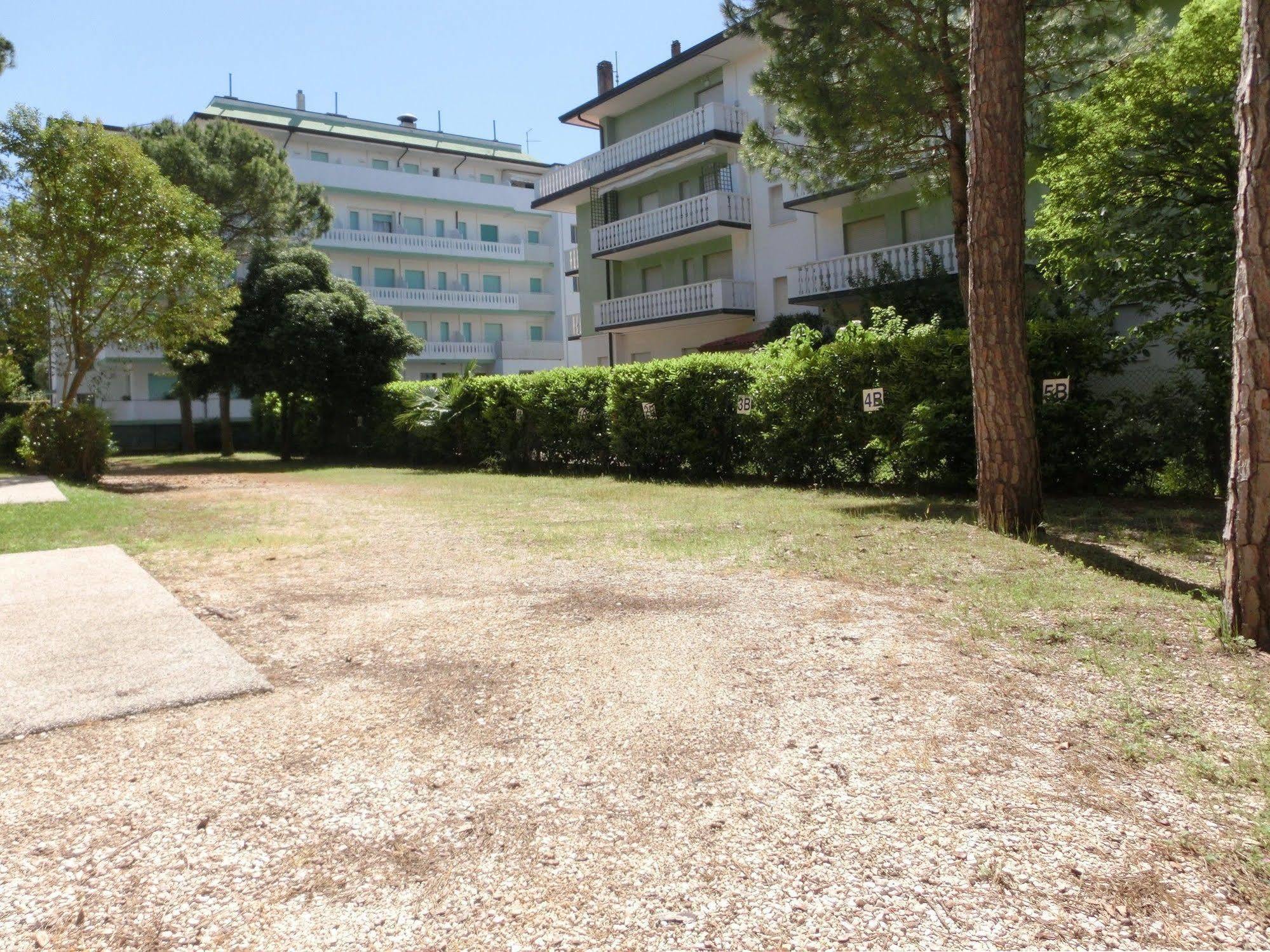 Michelangelo Beach Lignano Sabbiadoro Exterior photo